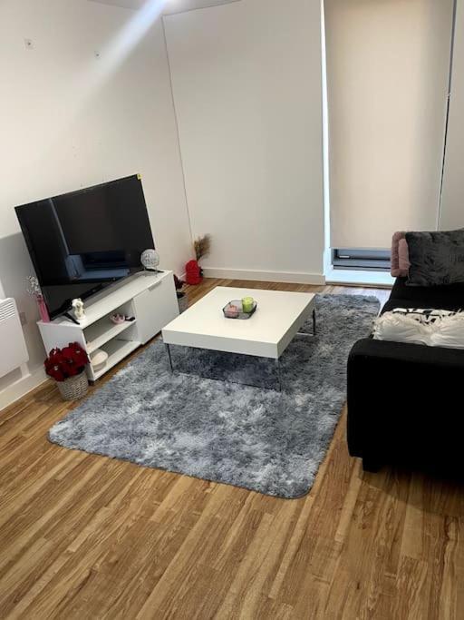 Apartamento Cozie 1 Bedroom *